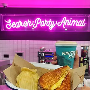 https://hostel-g-perth.hotelsperth.org
